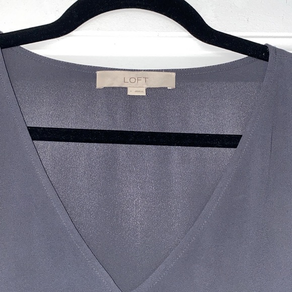 Loft grey ruffle sleeve top size large - Picture 2 of 5